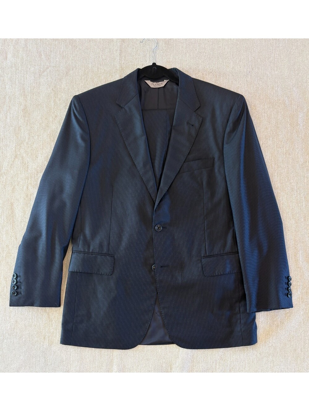 Jos A Bank Signature Platinum 2pc Suit 41R 33W Pinstripe